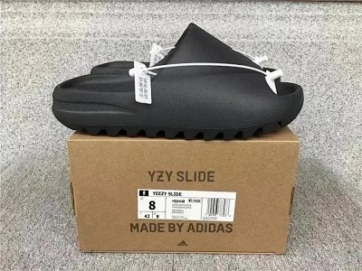 YEEZY Slides