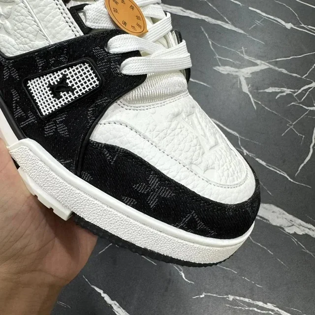 Louis Vuitton Sneakers LV Trainer product detail image 8