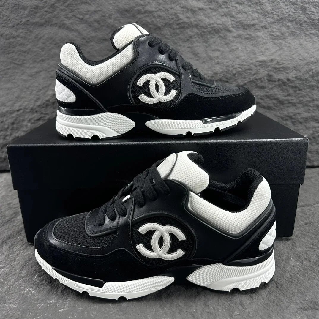 Chanel Black and Whi