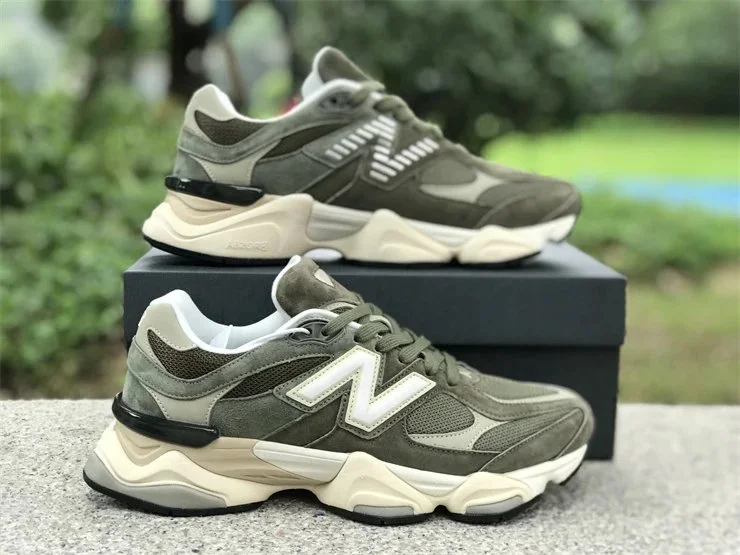 New Balance 9060 Oli