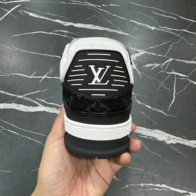 Louis Vuitton Sneakers LV Trainer product detail image 6