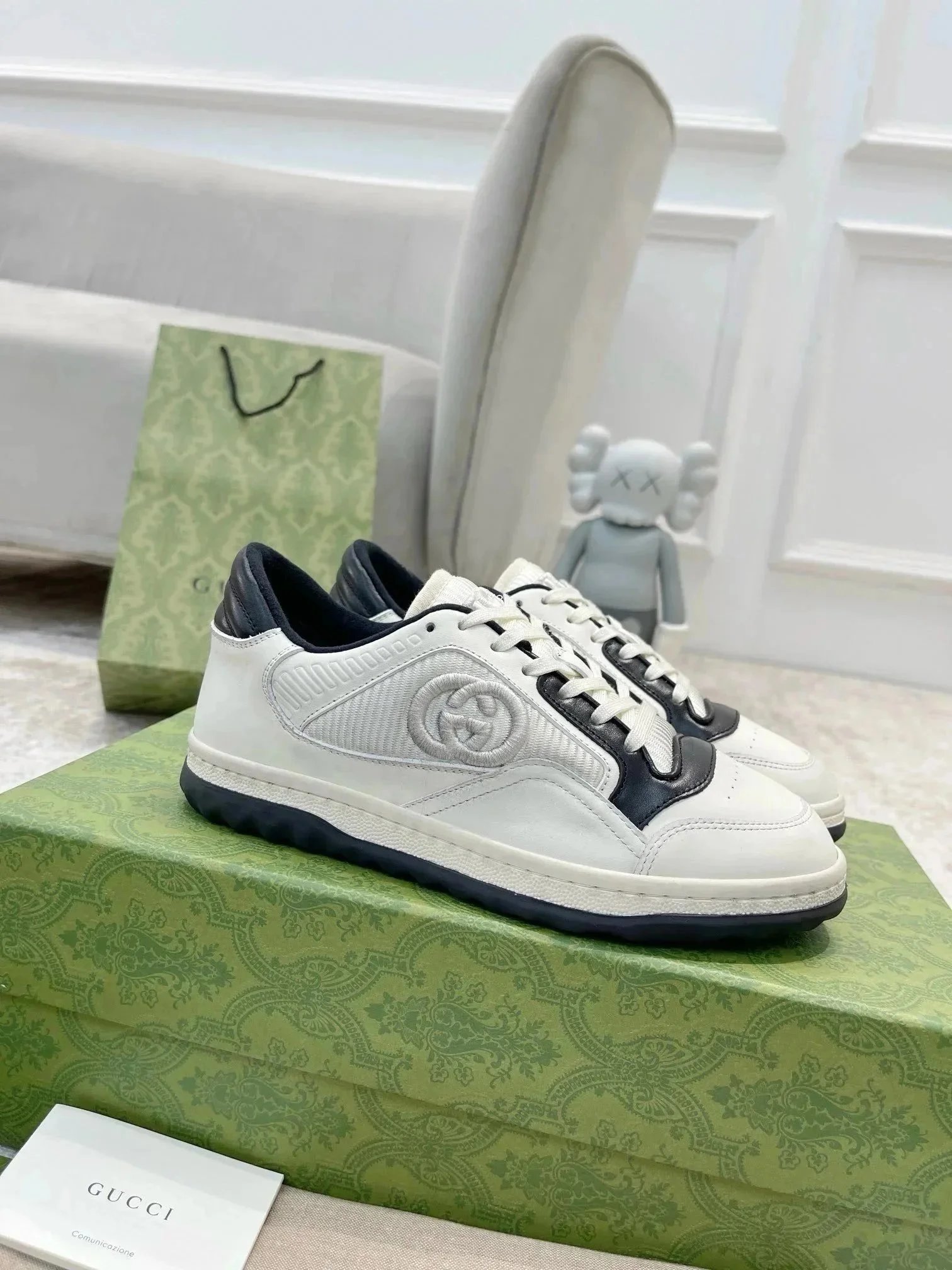 Gucci White and Blac