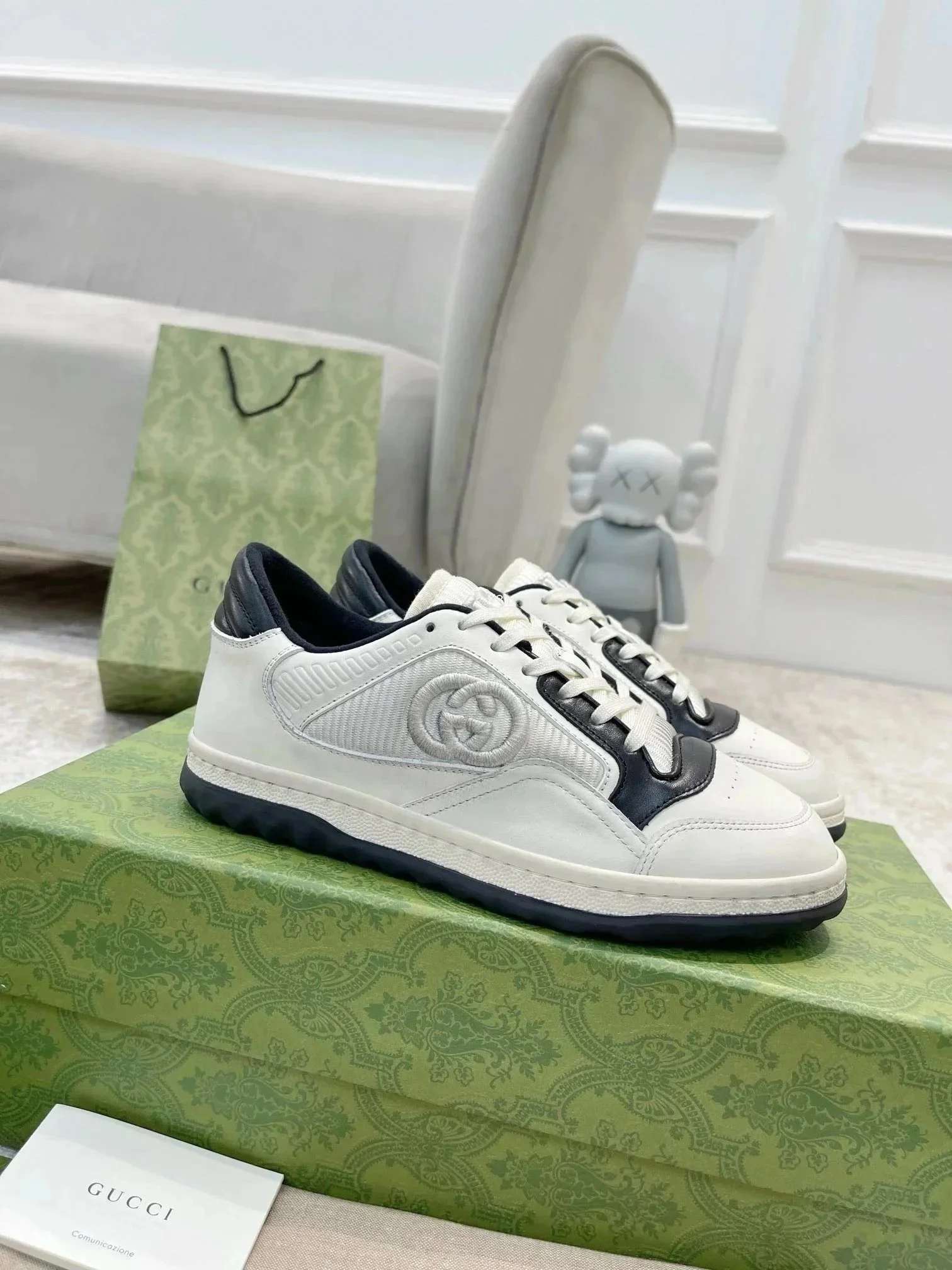 Gucci White and Blac