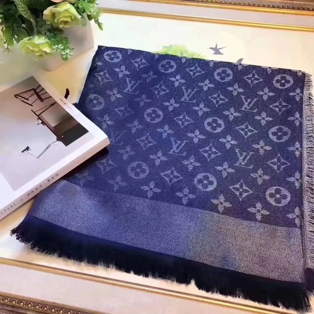 Warm and comfortable winter scarf 5
