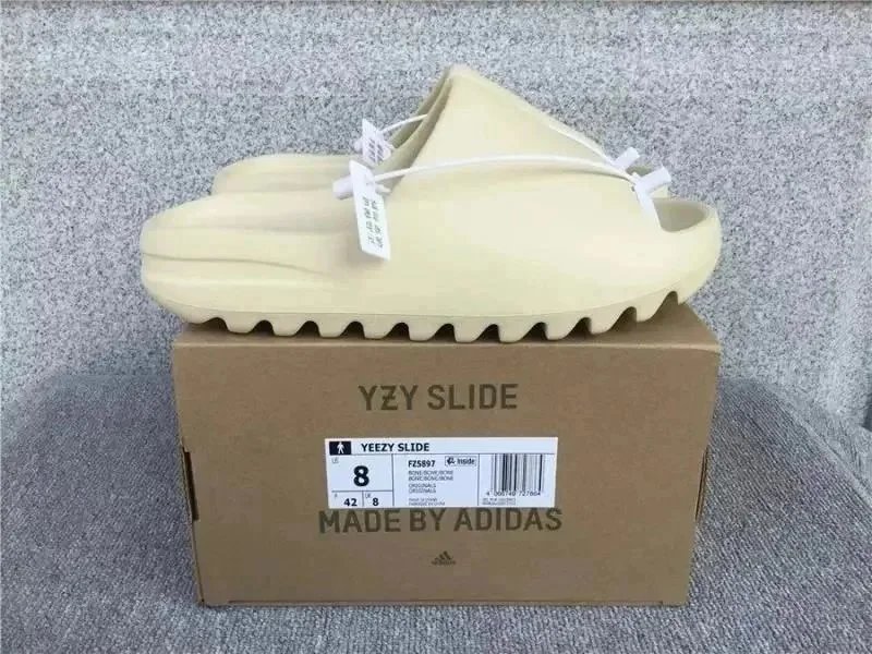 Nike Kawa Slide White/Black/Orange Slippers - 7