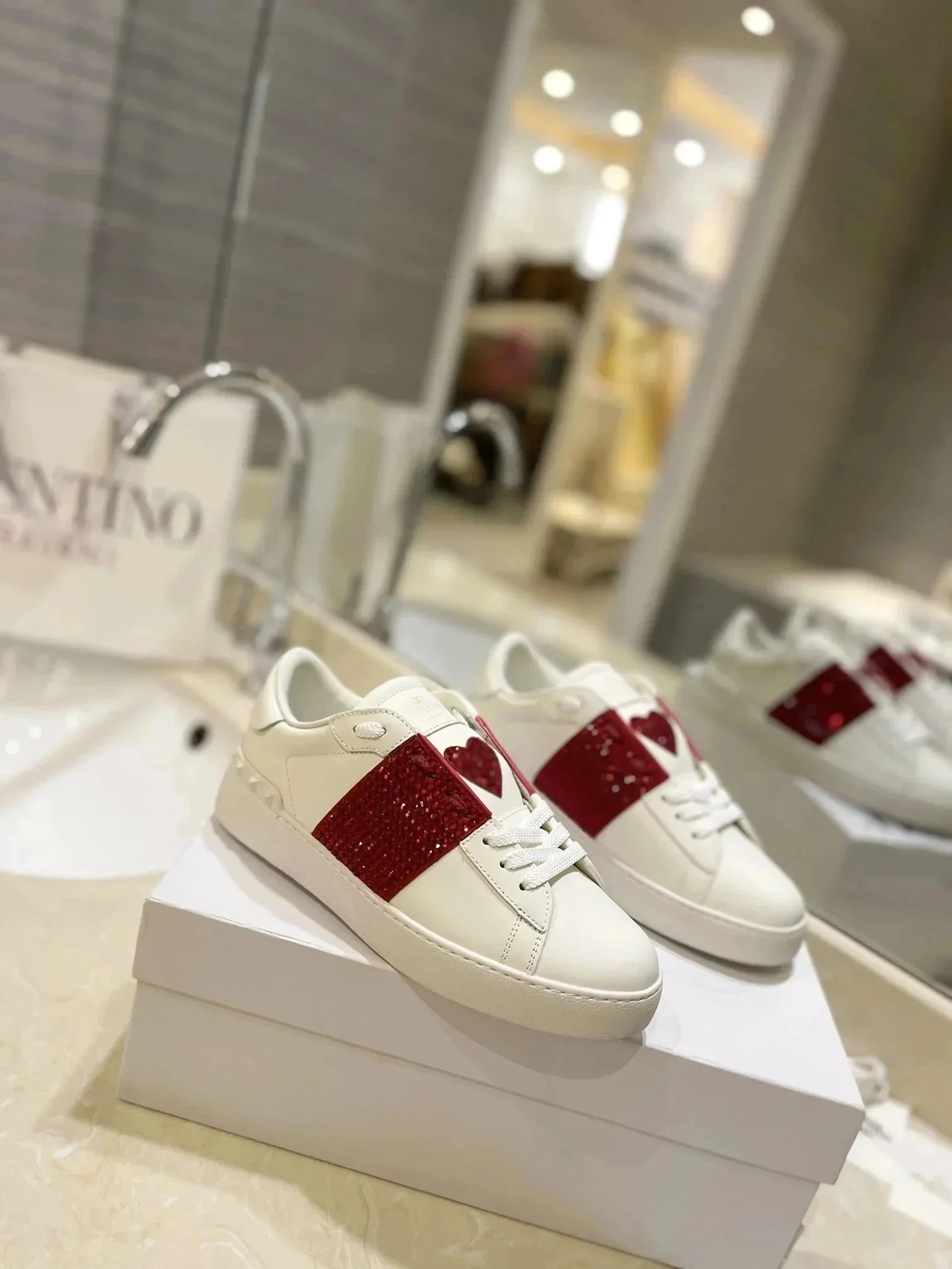 Valentino Rockstud W