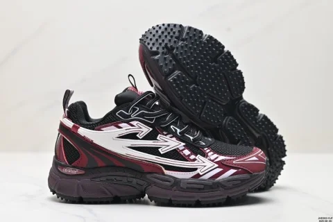 Aeropostale Red Snea