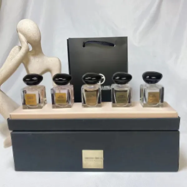 Design Perfume Sample Set Red Gift Box - 2