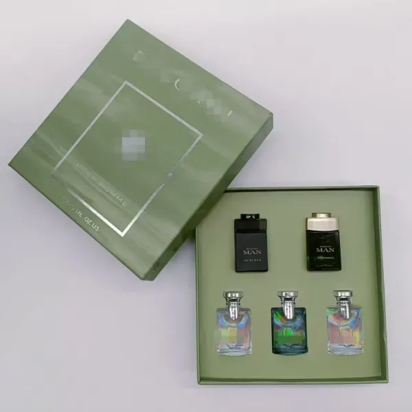 Bvlgari Man In Black and Man Wood Essence Mini Perfume Set Green Gift Box - 1