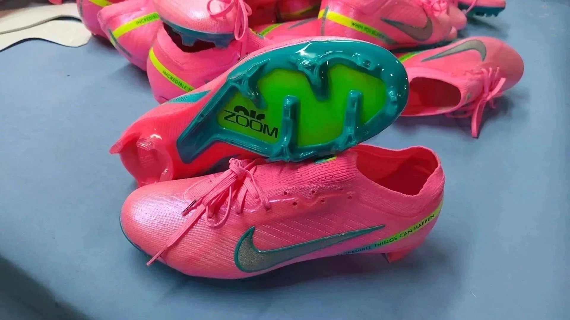 Nike Mercurial Pink 