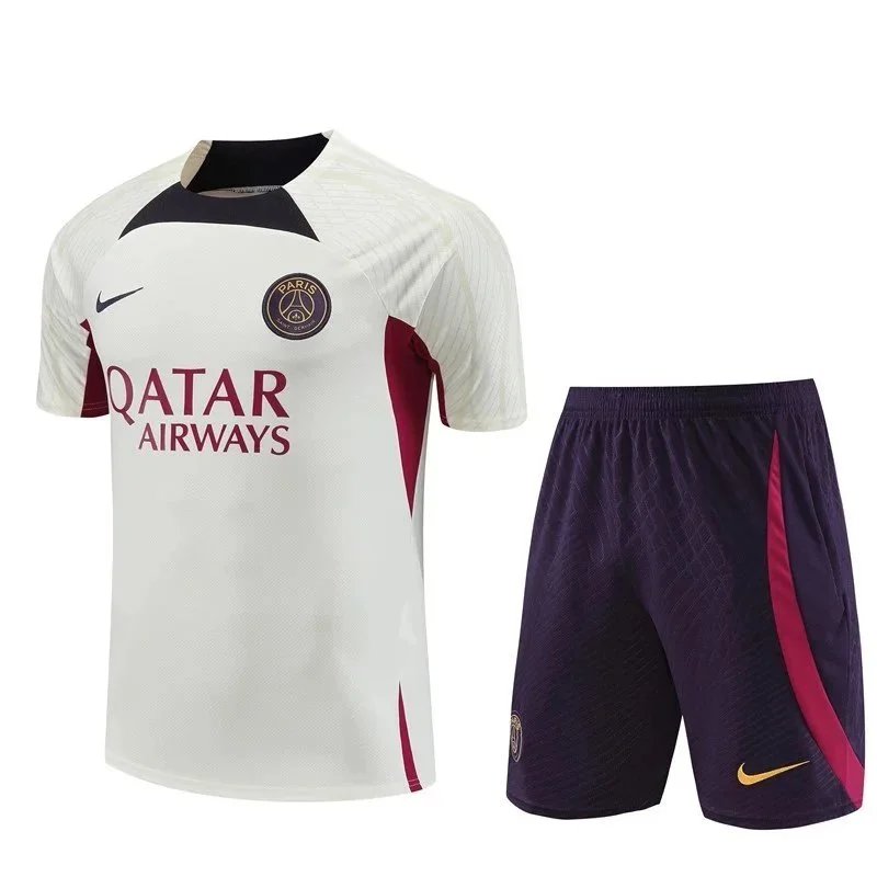 Adidas Football Jerseys Juventus Short-Sleeve Jersey and Shorts Set image 5