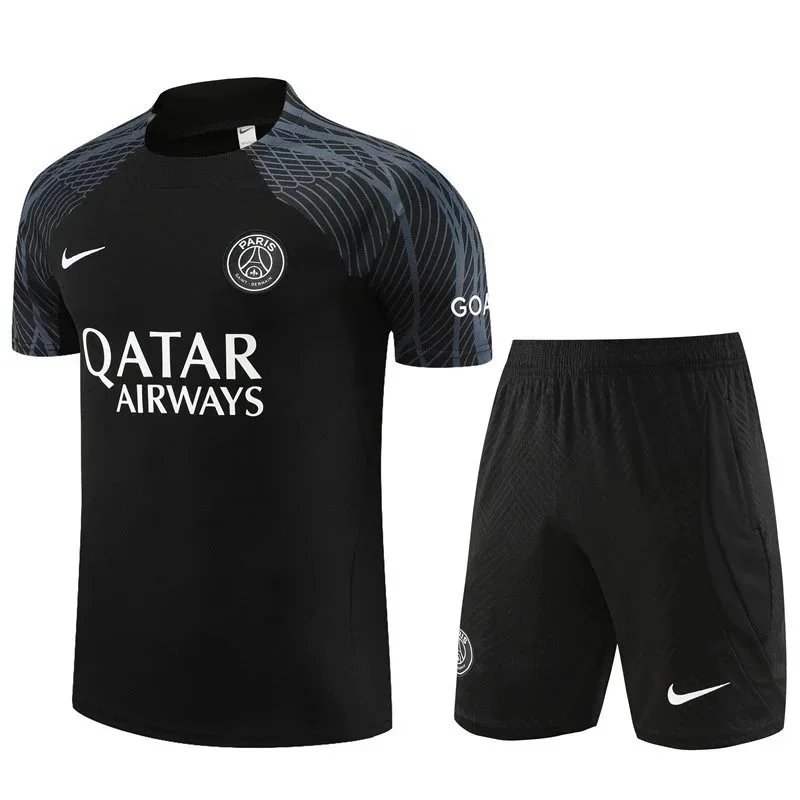 Adidas Football Jerseys Juventus Short-Sleeve Jersey and Shorts Set image 13