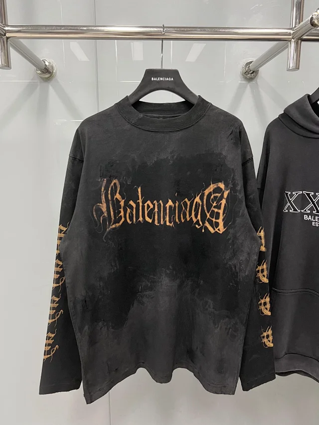 Balenciaga Gothic Print Long-Sleeve T-Shirt