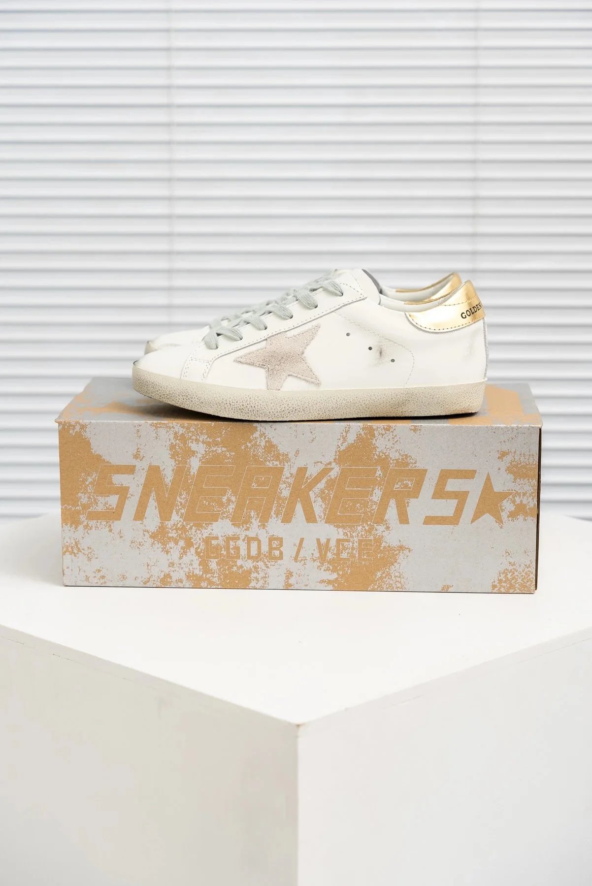 White Gold Tail 35-44