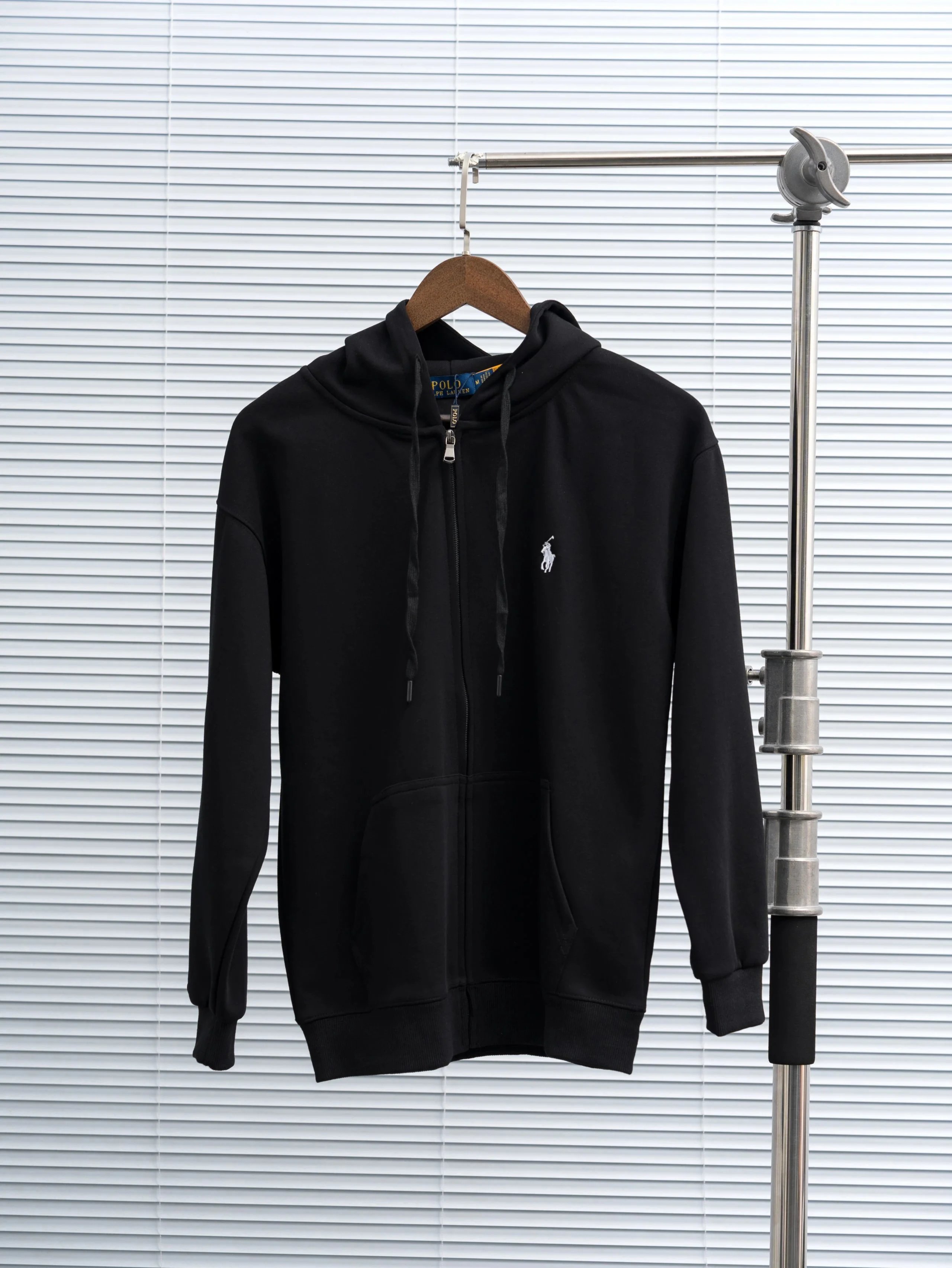 Black white label hoodie