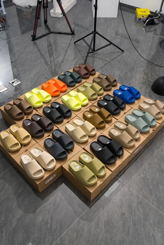 Ye*zy Slide/Form Runner Collection-cc