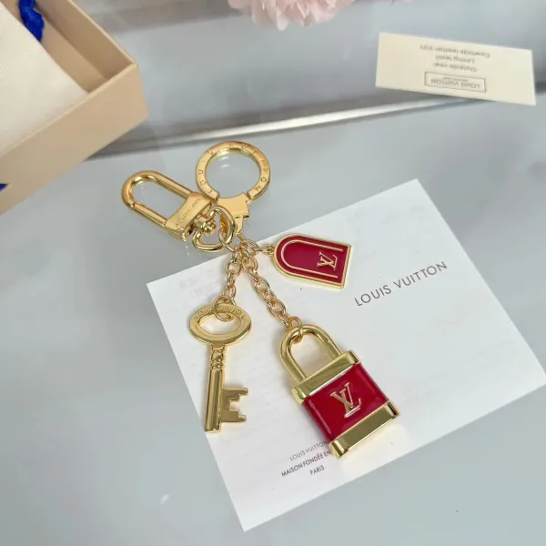Louis Vuitton Lock & Key Charm Red Gold Accessories - 3