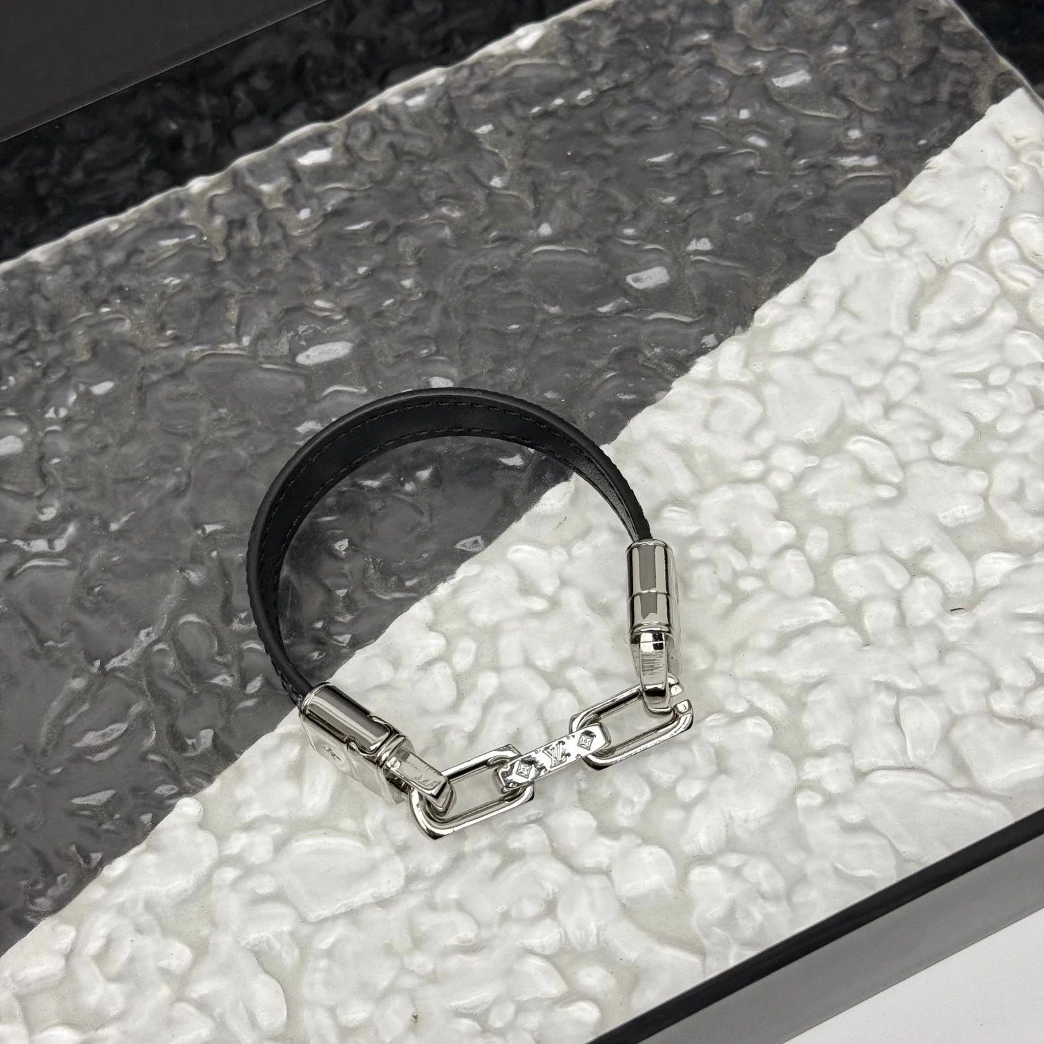 Oval Fashion Bracelet - 006496
