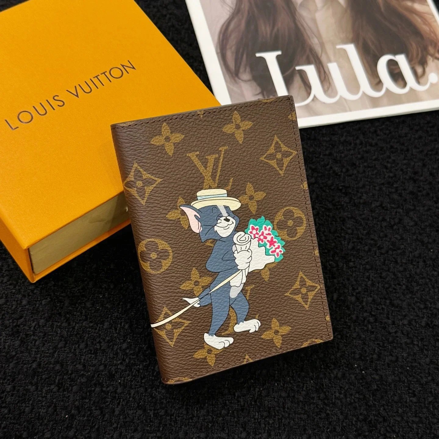 Louis Vuitton Tom and Jerry Passport Cover - 007532