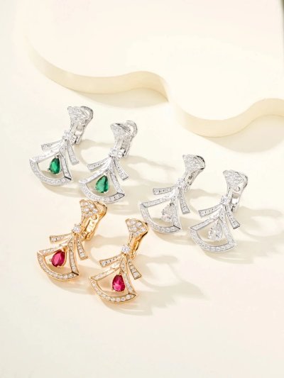Van Cleef & Arpels Alhambra Earrings [3 styles]