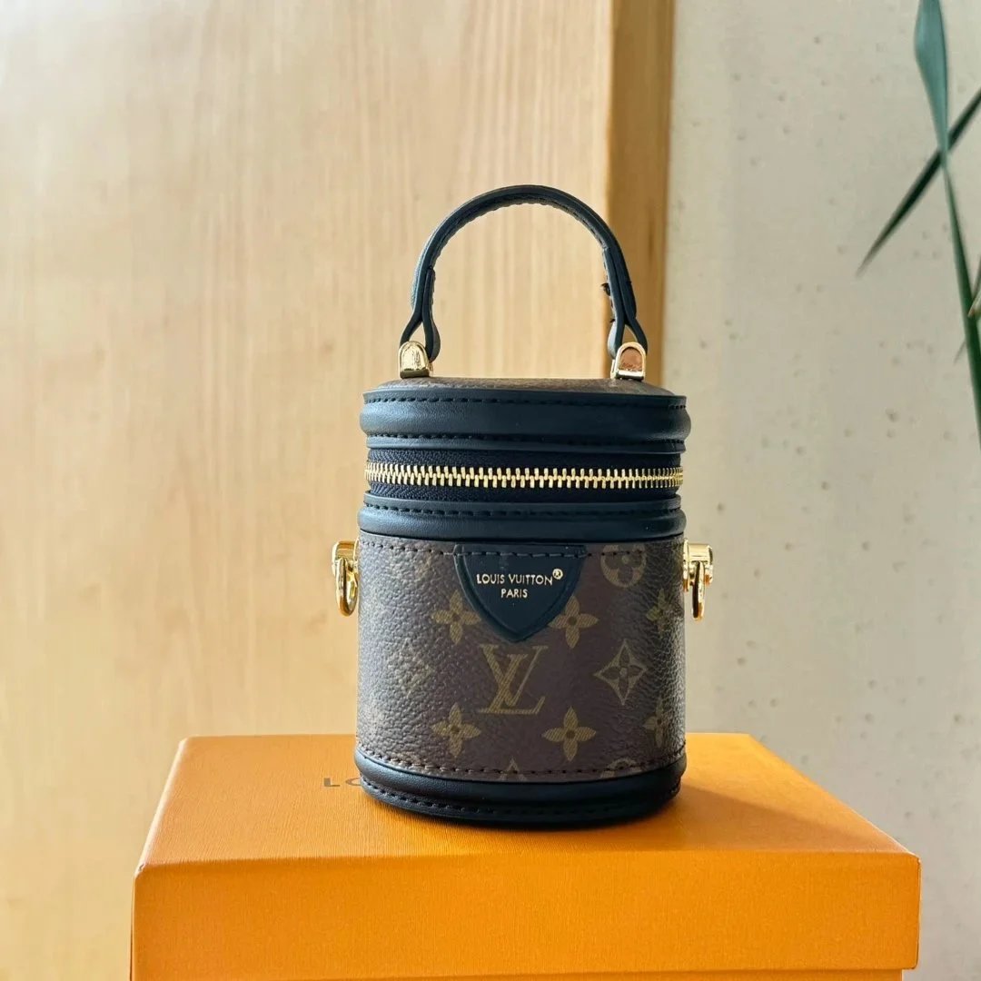 Louis Vuitton Monogram Vanity Bag - 006597