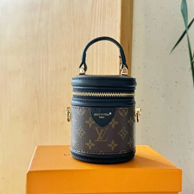 Louis Vuitton Boîte Chapeau Souple Mini Bag