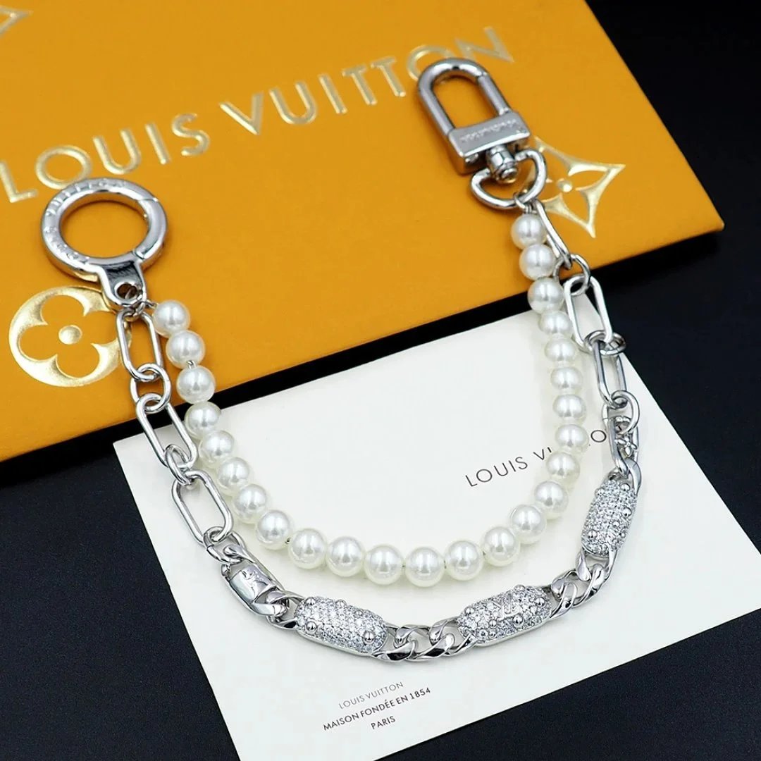 Louis Vuitton Pearls Mini Chain Belt Bag Charm - 007103