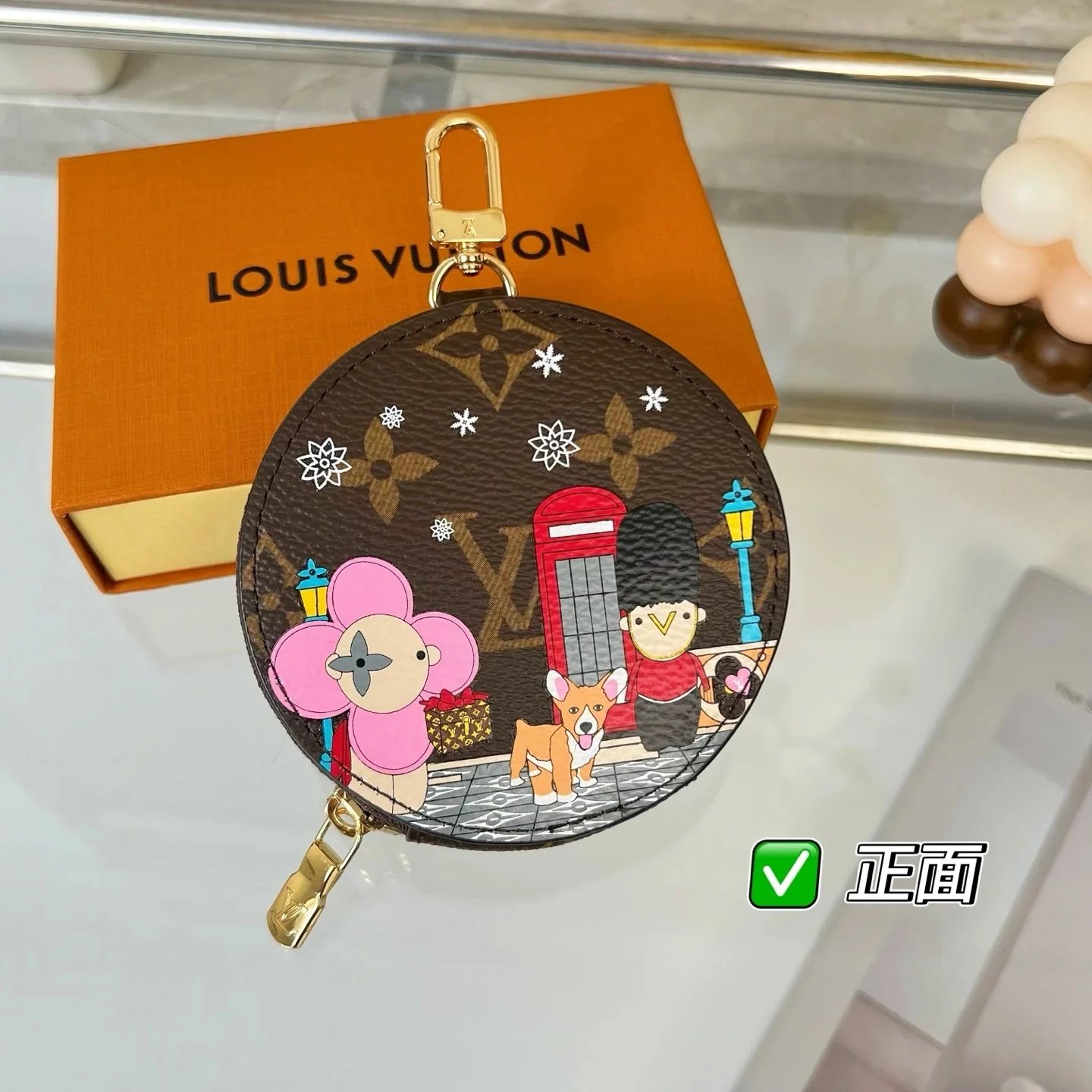Louis Vuitton Round Bag Charm - 006482