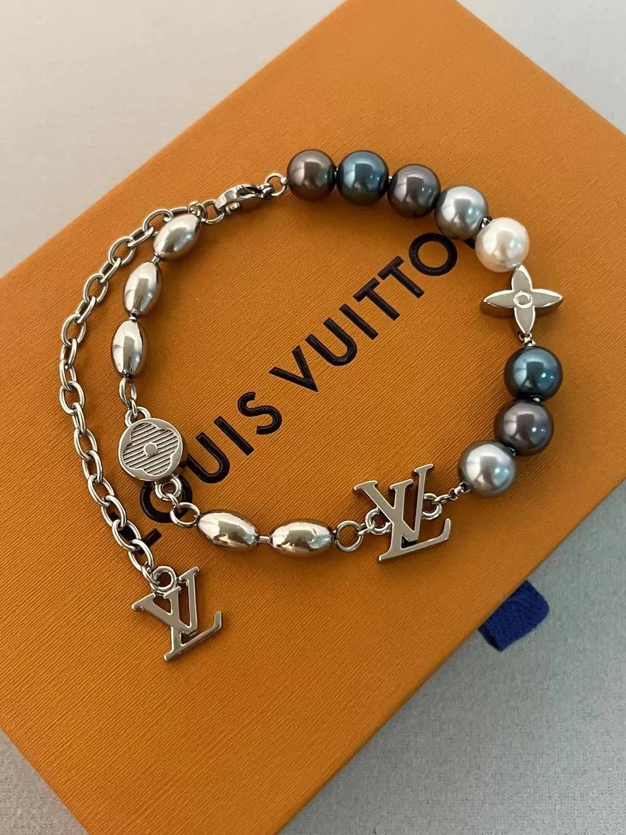 Crystal Vintage Fashion Bracelet - 006668