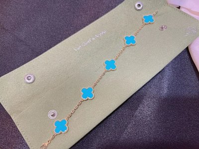 Van Cleef & Arpels Alhambra Bracelet
