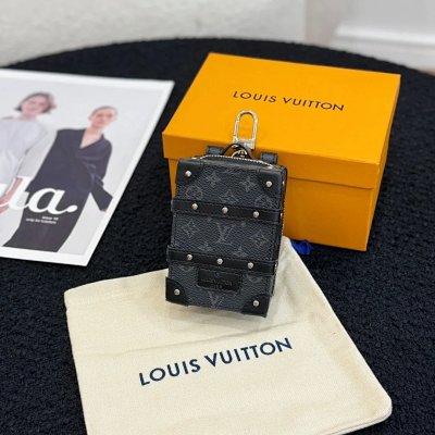 Louis Vuitton Petite Malle Key Holder
