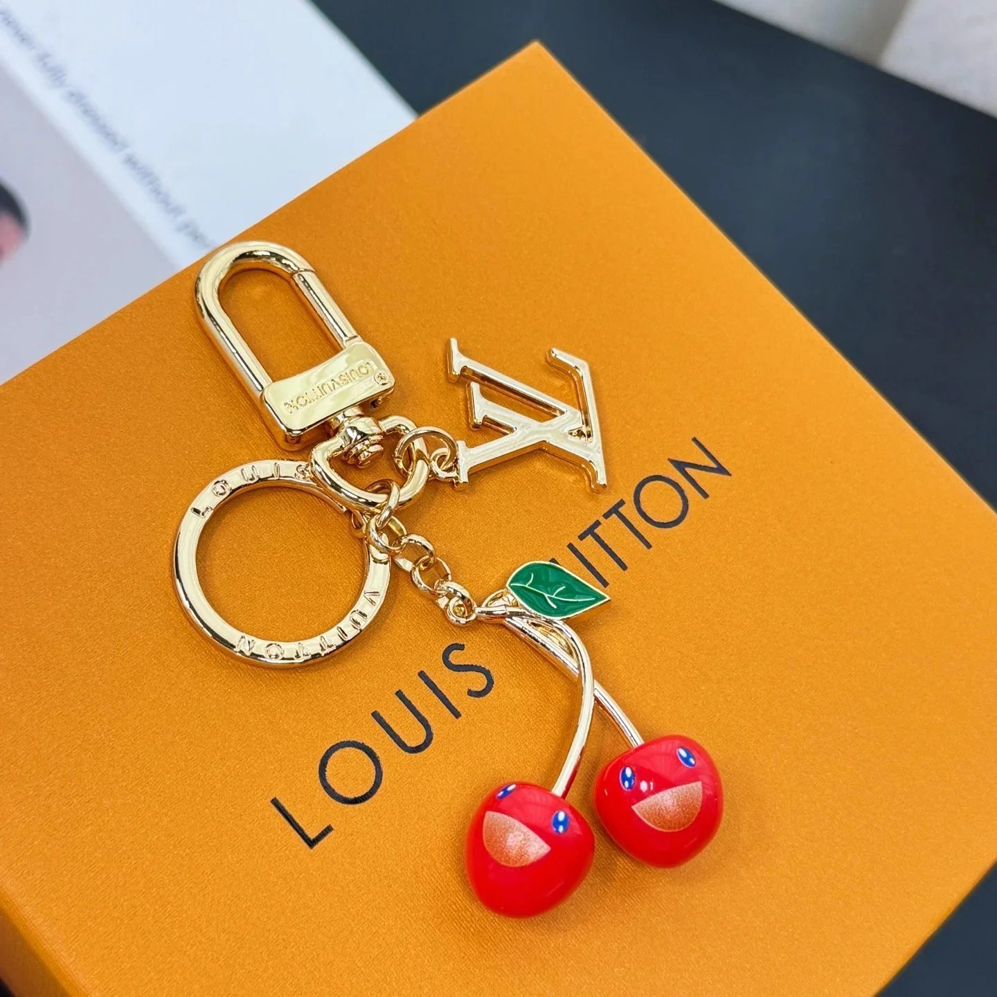 Louis Vuitton Logo Vintage Shoulder Bag - 006874