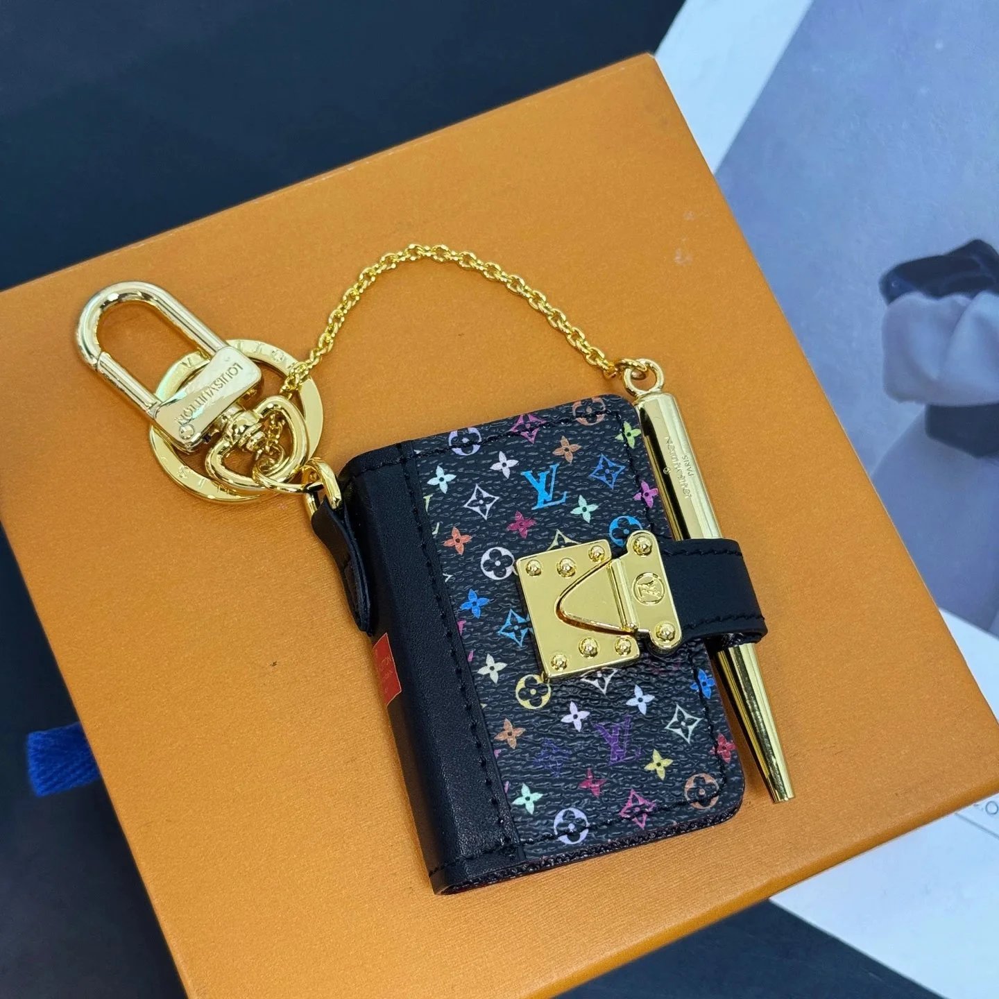 Louis Vuitton x Takashi Murakami Monogram Multicolore Mini Notebook Keychain Bag Charm - 007525
