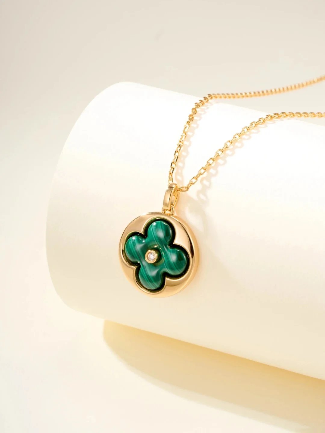 Louis Vuitton Monogram Flower Pendant Necklace Red Gold Jewelry - 6