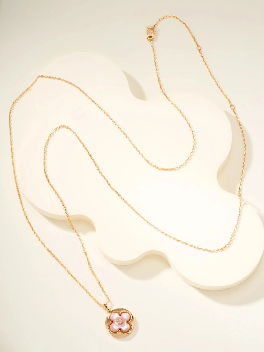 Louis Vuitton Monogram Flower Pendant Necklace Red Gold Jewelry - 8