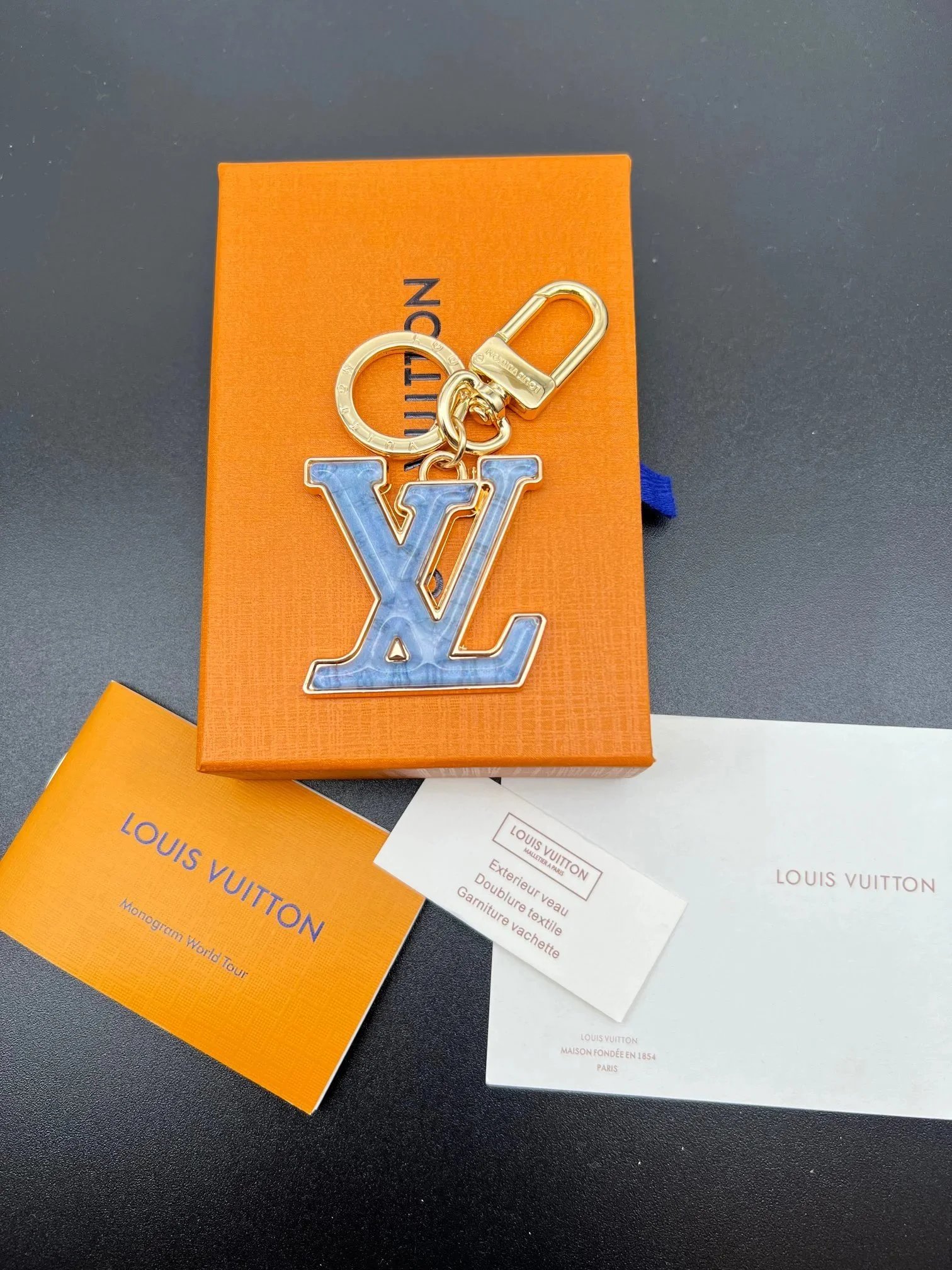 Louis Vuitton Leather Fashion Keychain - 006867