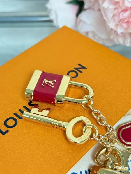 Louis Vuitton Lock & Key Charm Red Gold Accessories - 5