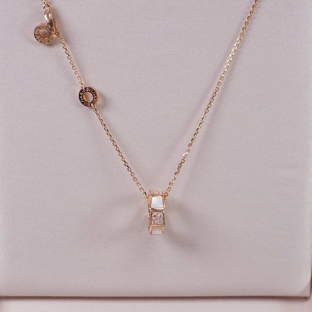 Crystal Soft Fashion Necklace - 006820