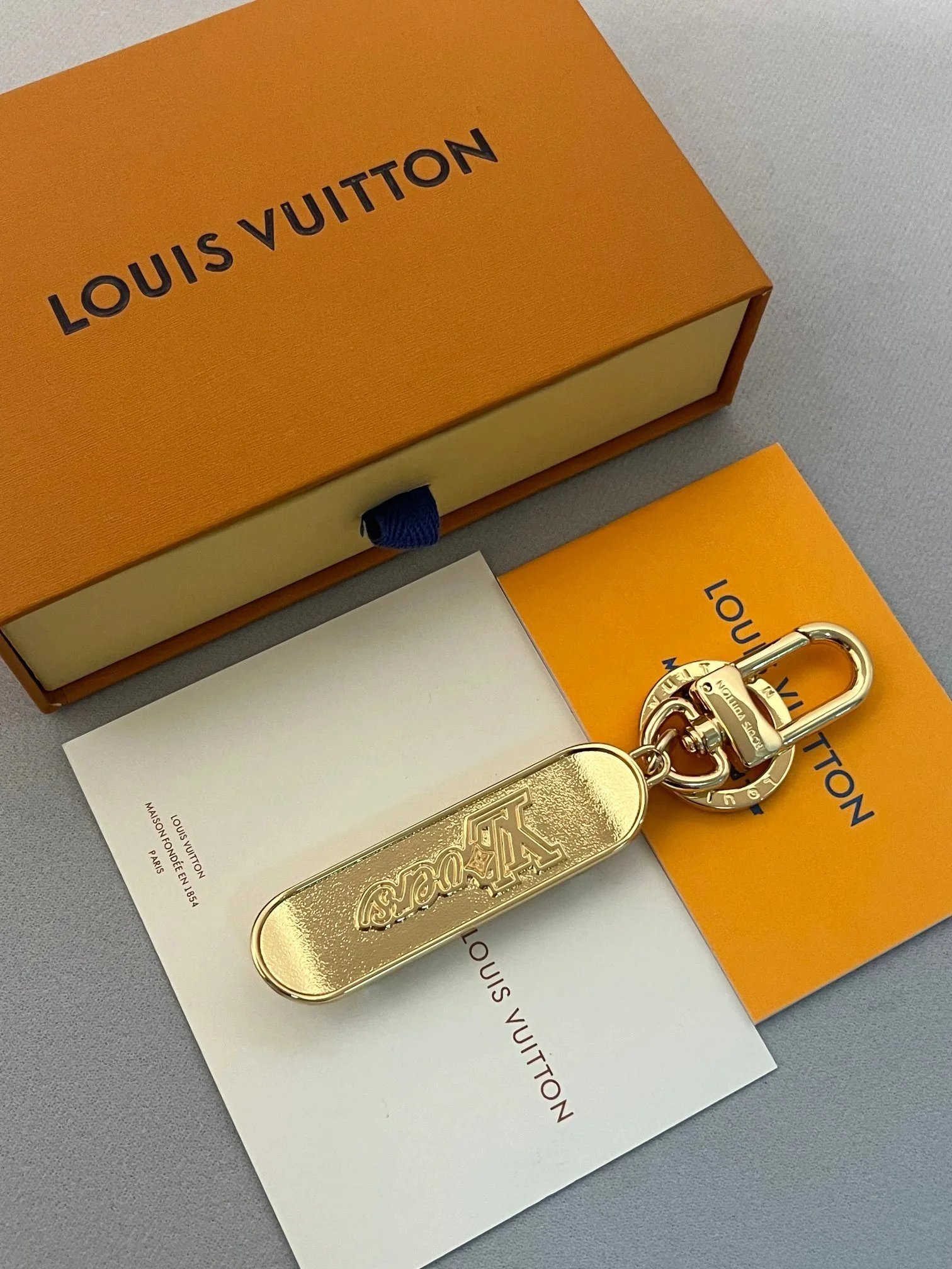 Louis Vuitton Fleece Shoulder Bag - 006748