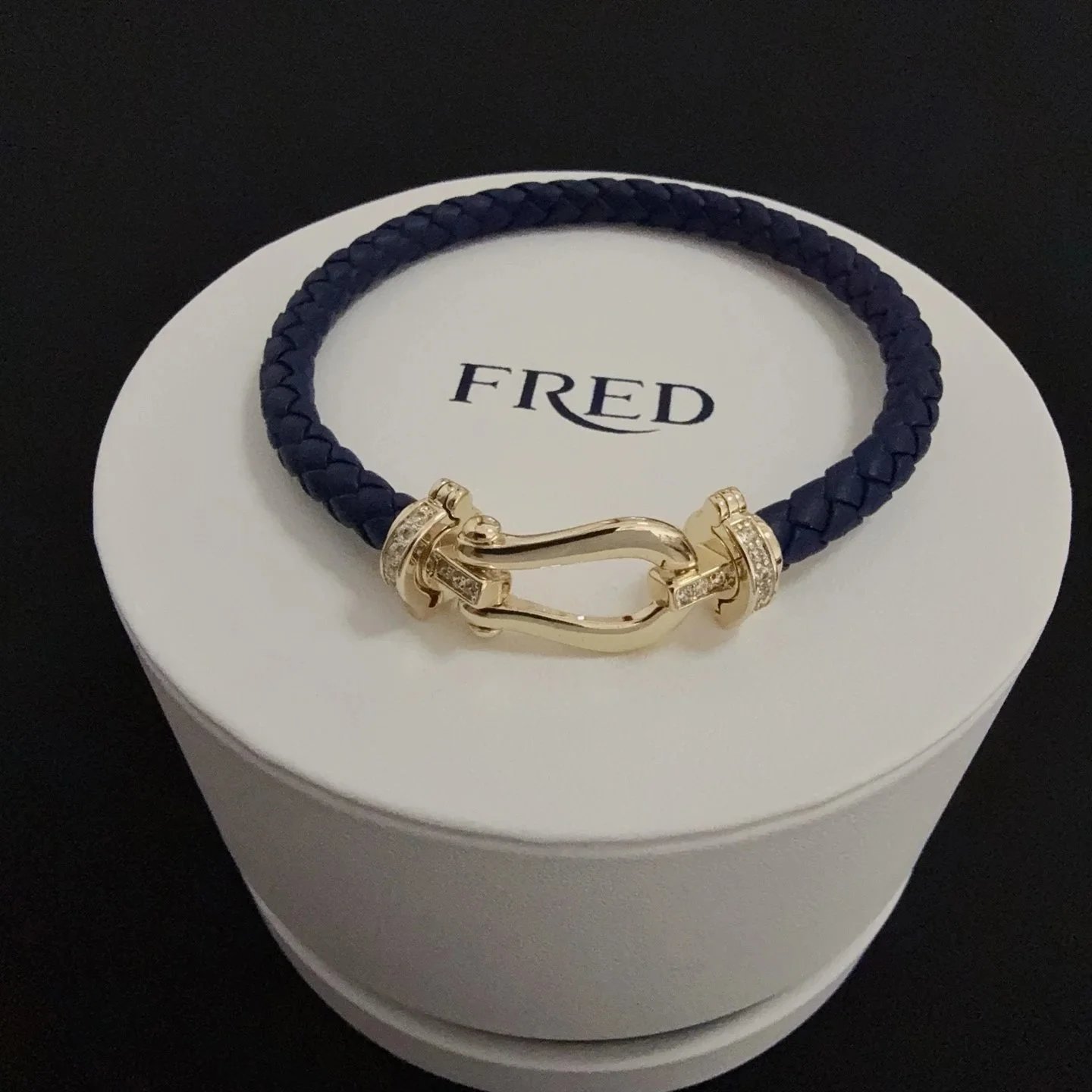 Cross Compact Fashion Bracelet - 006586