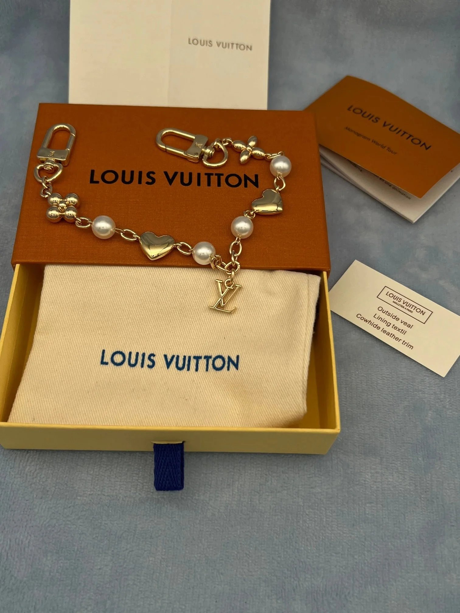Louis Vuitton Pearl & Heart Charm Chain Necklace Gold Jewelry - 2