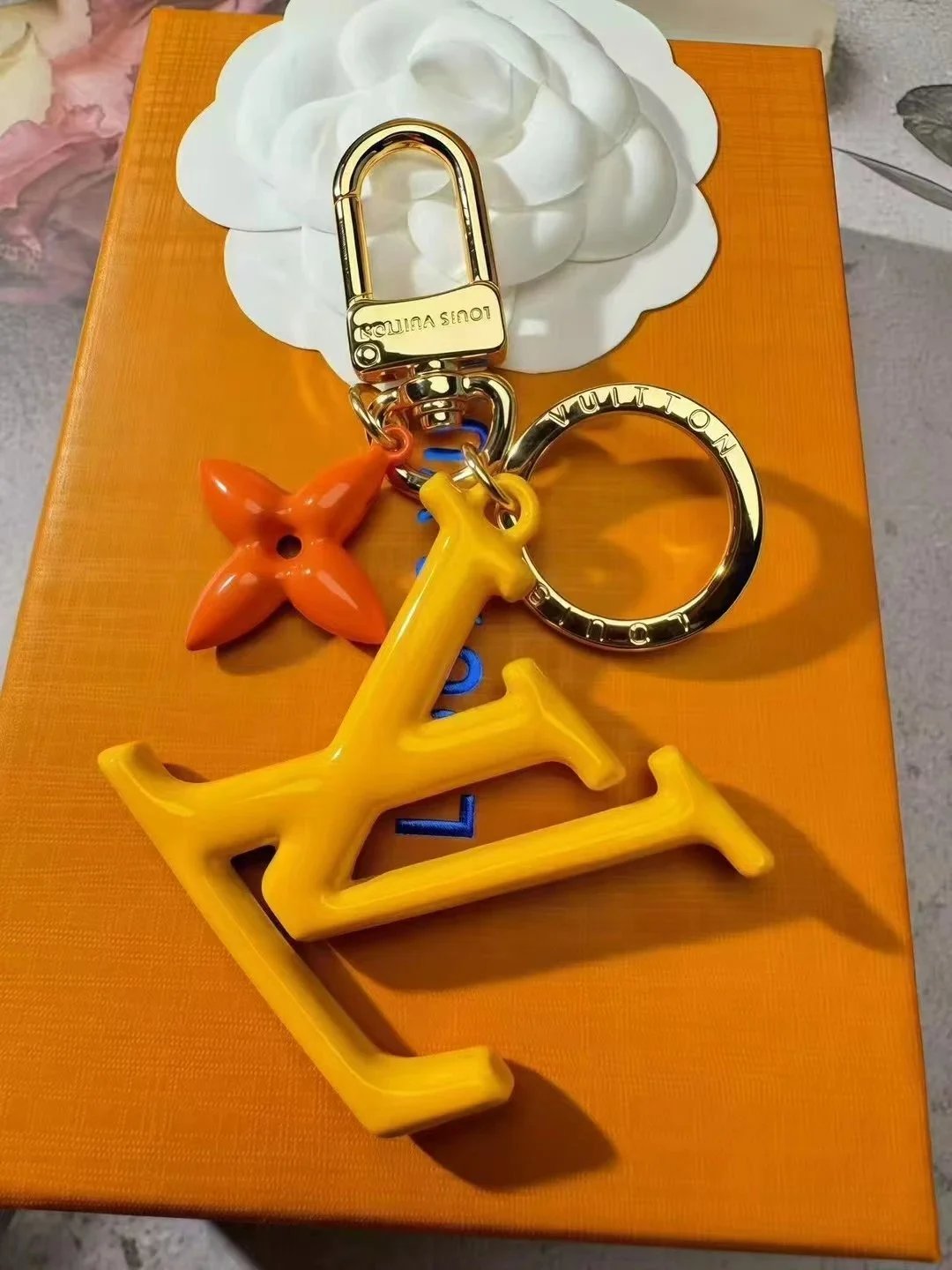 Louis Vuitton LV Logo Keychain - 006576