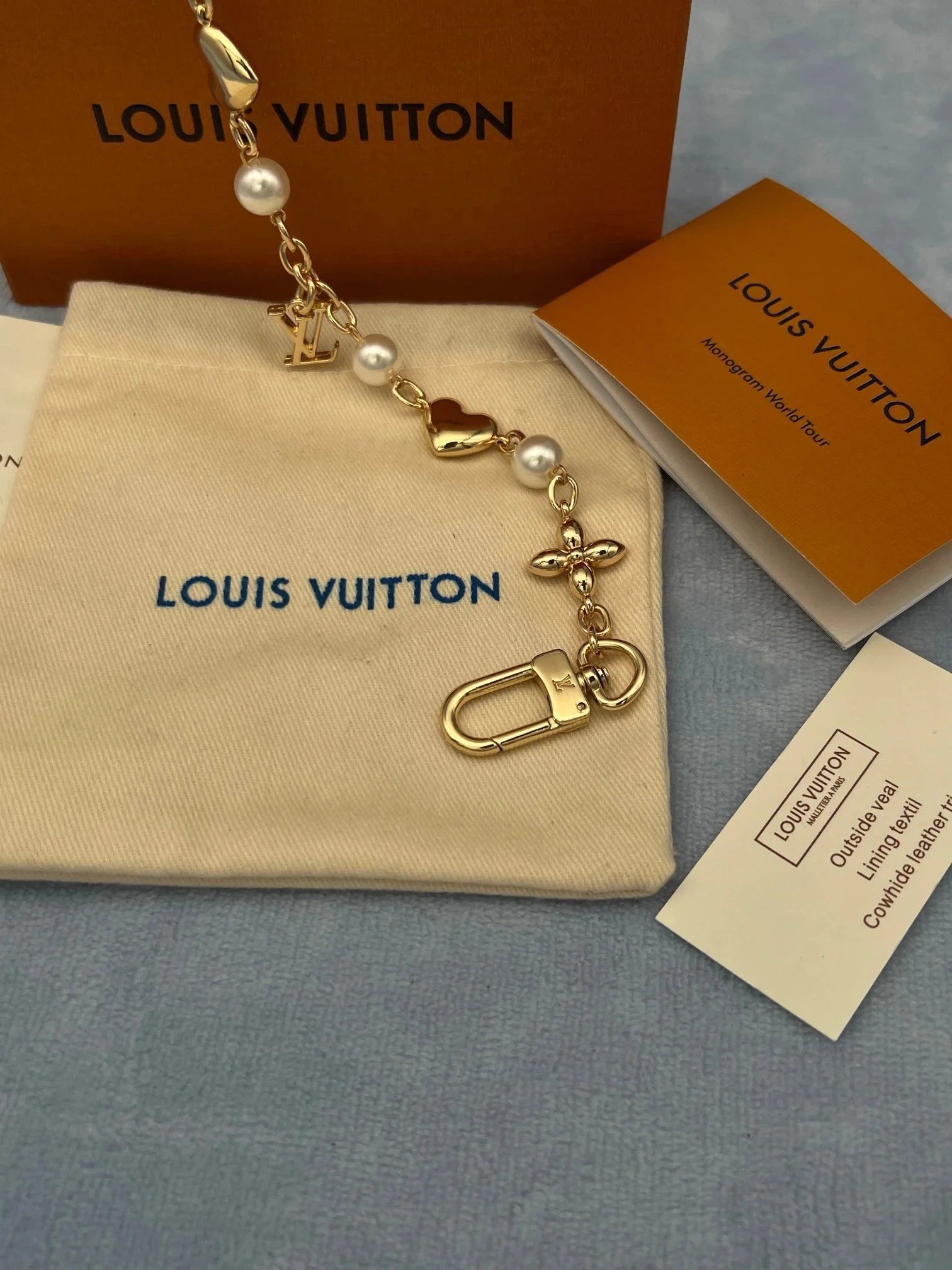 Louis Vuitton Pearl & Heart Charm Chain Necklace Gold Jewelry - 5