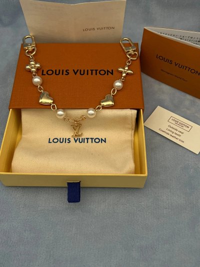 Louis Vuitton Monogram World Tour Pearl Heart Charm Chain Strap