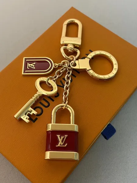 Louis Vuitton Monogram Lock Keychain Burgundy Gold Accessories - 4