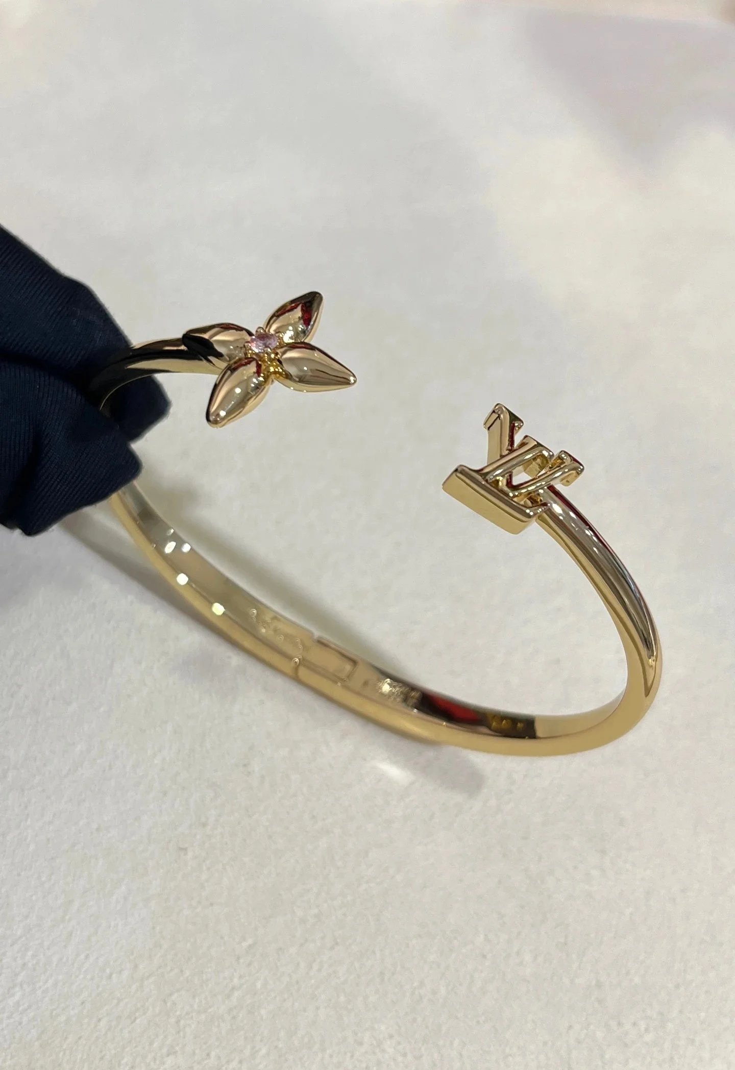 Louis Vuitton Monogram Flower Bangle Gold Bracelet Jewelry - 5