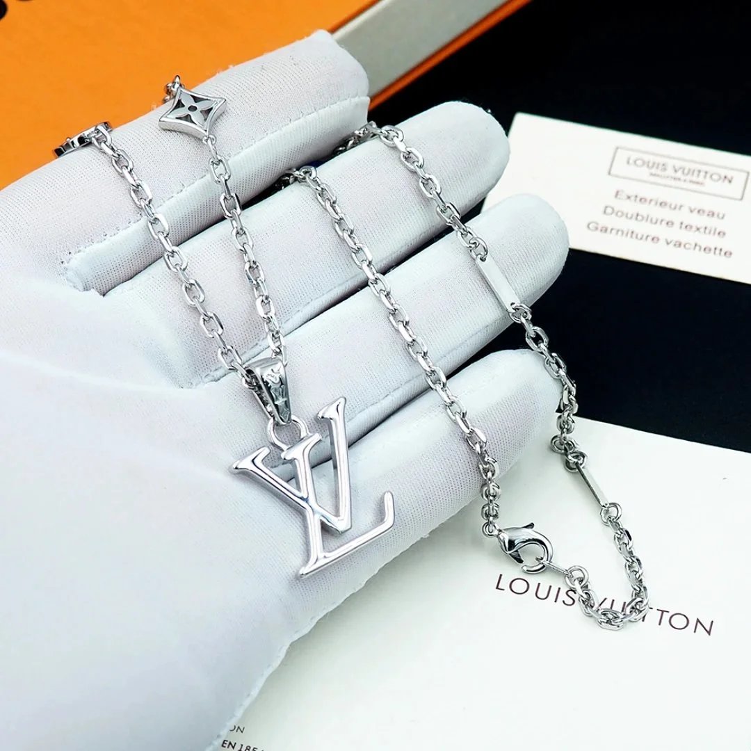 Louis Vuitton LV Let