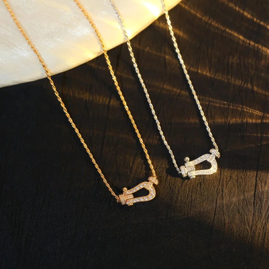 Cross Crystal Fashion Necklace - 006692