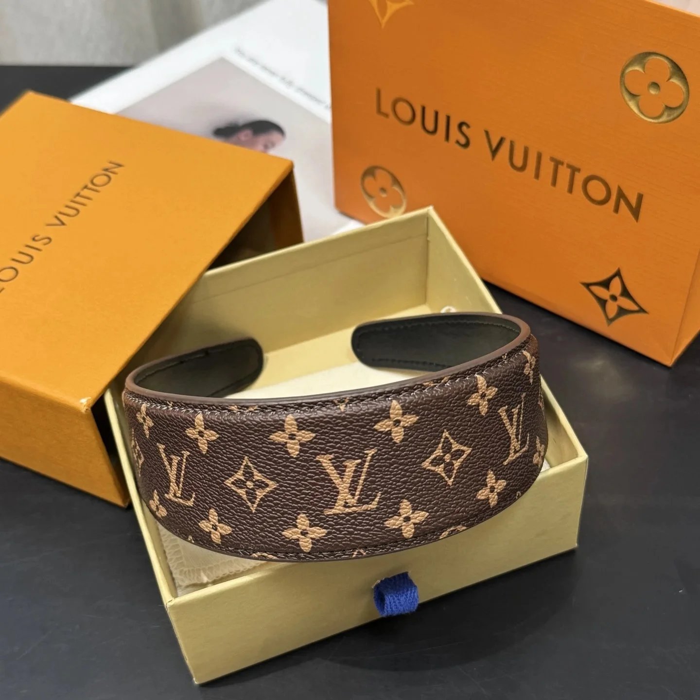 Louis Vuitton LV Outline Headband Collection - 007590