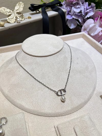 Dior Diorama Pearl Necklace